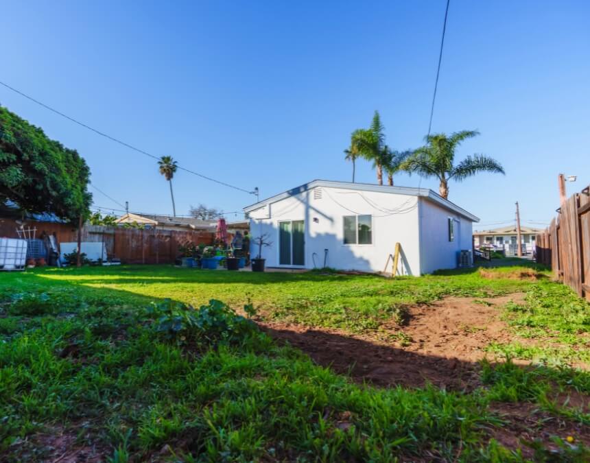 Common ADU Permit Challenges – backyard ADU with zoning and space constraints in residential lot